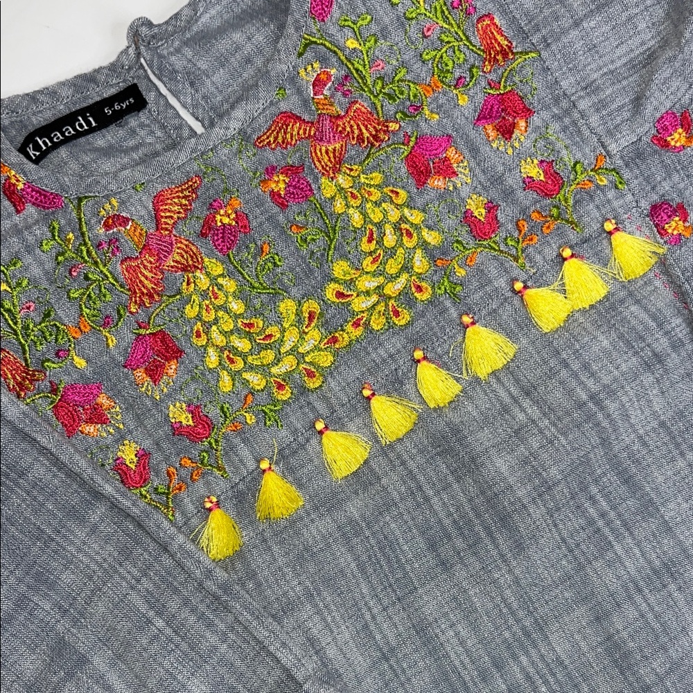 Preowned Khaadi Gray Dress with Colorful Embroidery - Picture 3 of 10